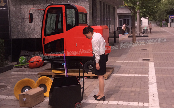 掃地車(chē)廠家