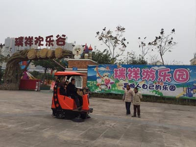 小型掃地車案例-瑞祥景區(qū) 小型掃地車案例-瑞祥景區(qū)