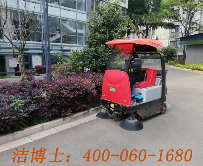 潔博士電動掃地車客戶案例——昆明春源清洗有限公司 潔博士電動掃地車客戶案例——昆明春源清洗有限公司