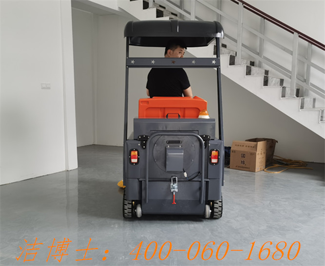 潔博士駕駛掃地機客戶案例—曲沃縣福生源物業(yè)服務有限公司 潔博士駕駛掃地機客戶案例—曲沃縣福生源物業(yè)服務有限公司